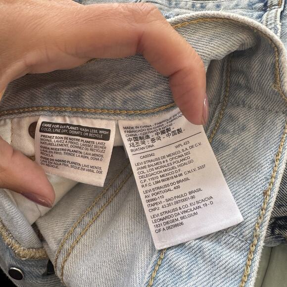 Levi's Womens 501 Jean Shorts Size 26 Button Fly Denim Light Wash Blue - Picture 5 of 6